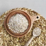 جو دوسر پرک فوری در ظرف چوبی