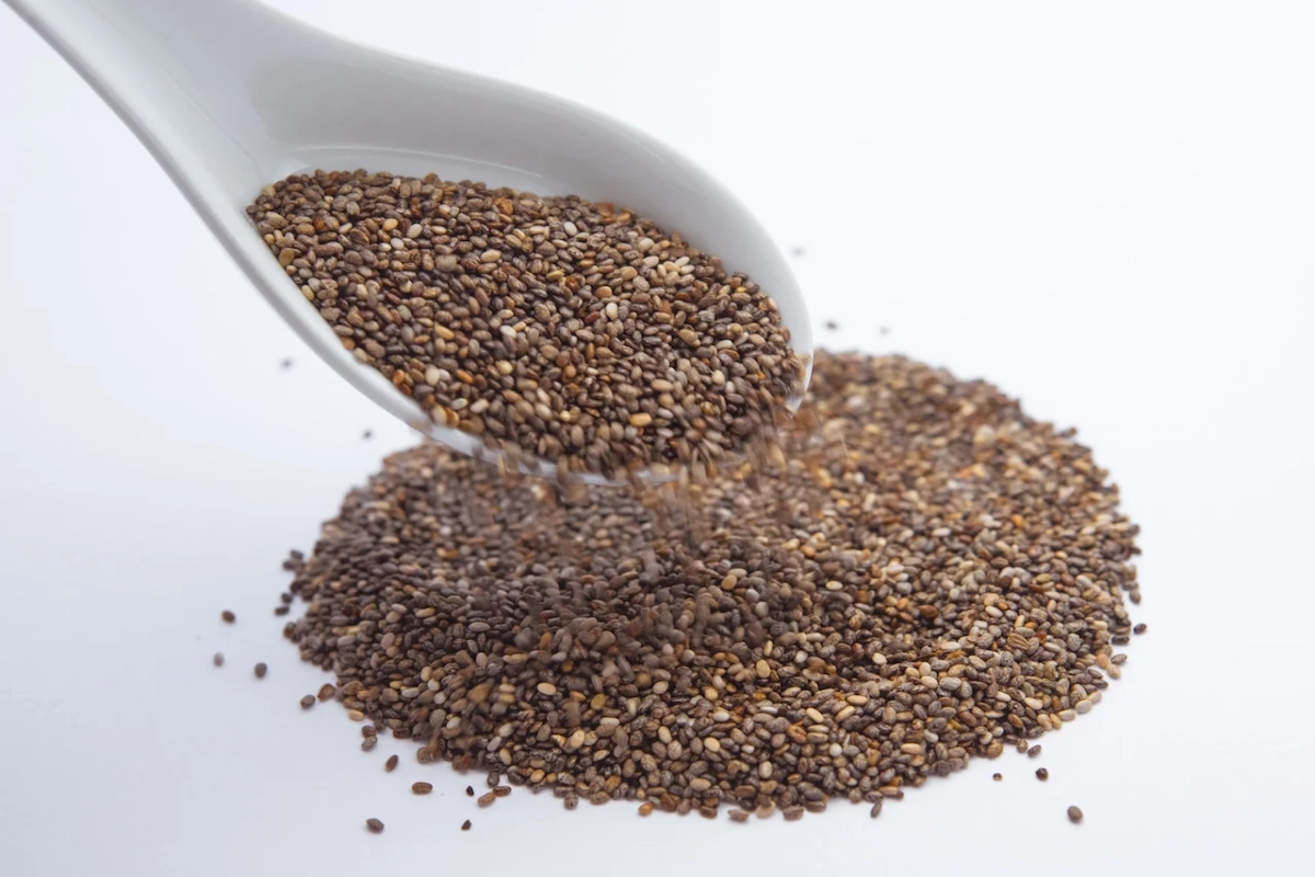 مضرات دانه چیا