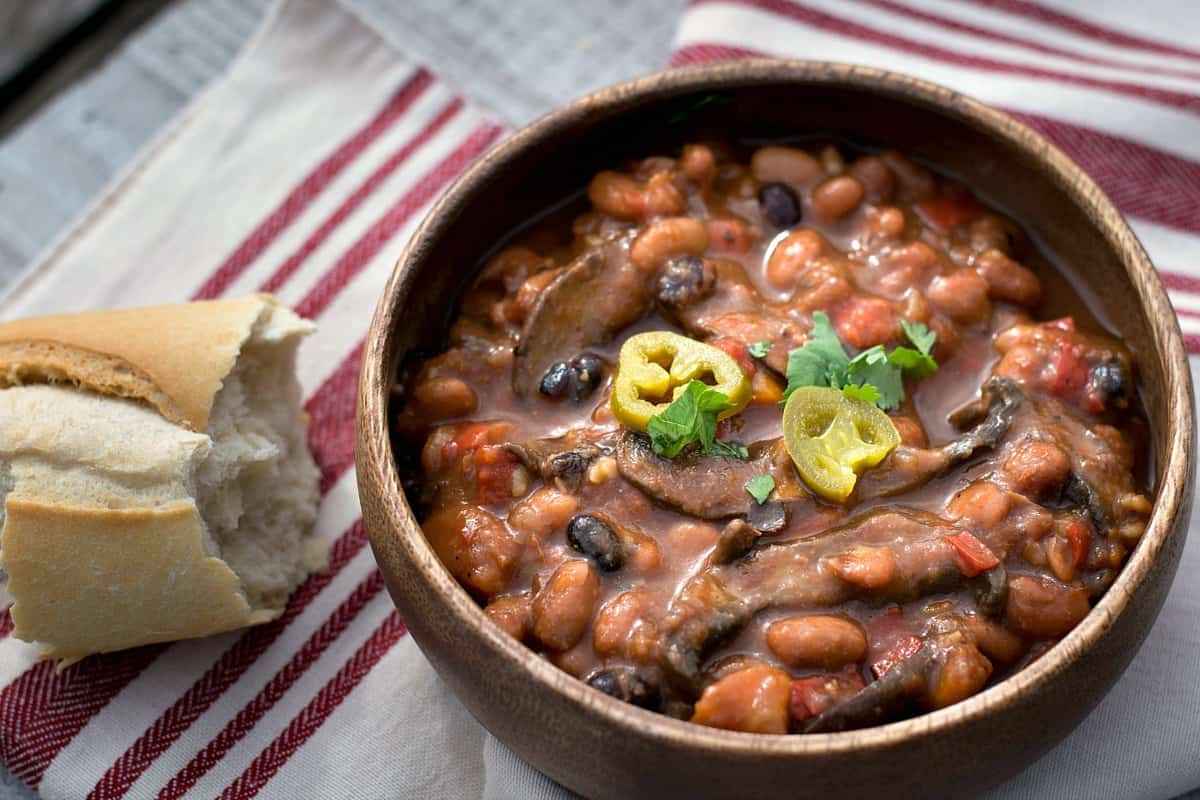 لوبیا با قارچ