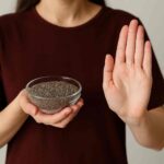 مضرات دانه چیا برای زنان؛ آیا دانه چیا همه‌جوره مفیده؟ 
