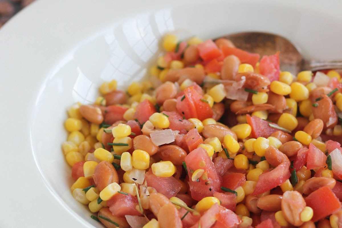 سالاد لوبیا چیتی و کرنبری