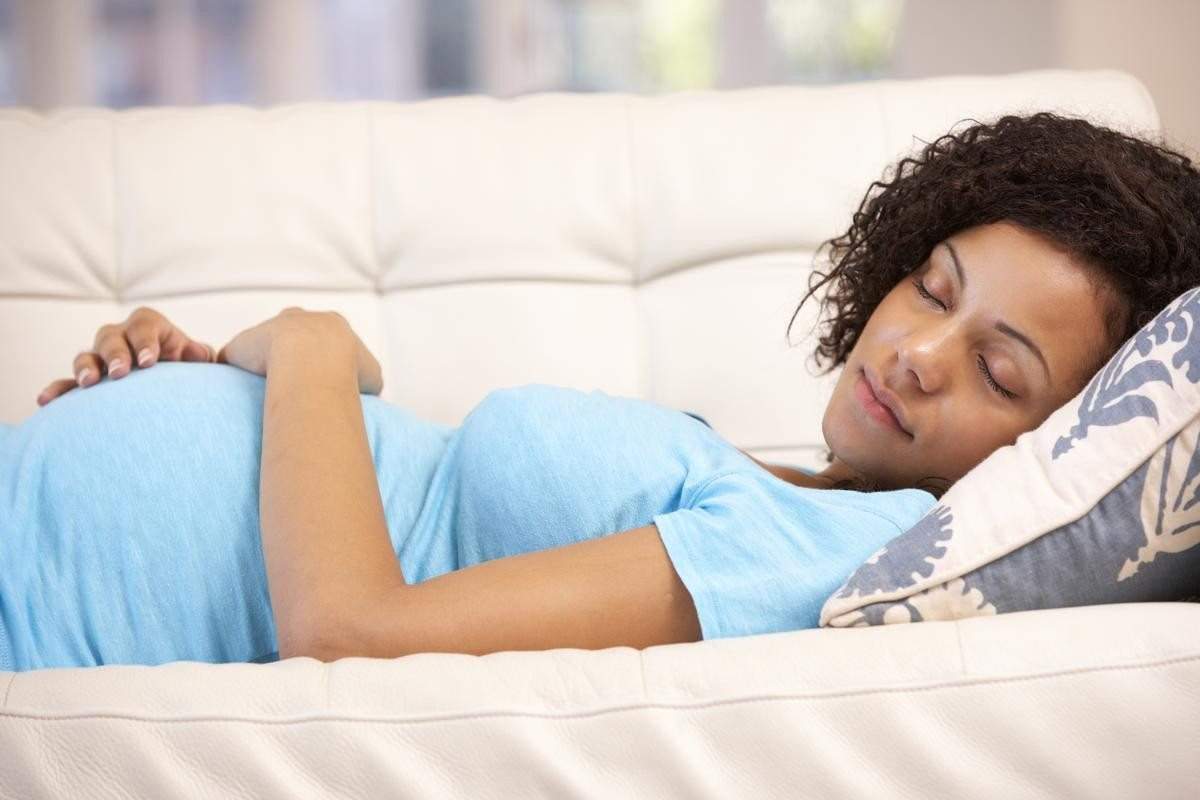 بهبود خواب در بارداری با آلبالو 