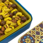 جعبه کادویی نقشینه آجیل چهار مغز برشته زعفرانی - Image 2