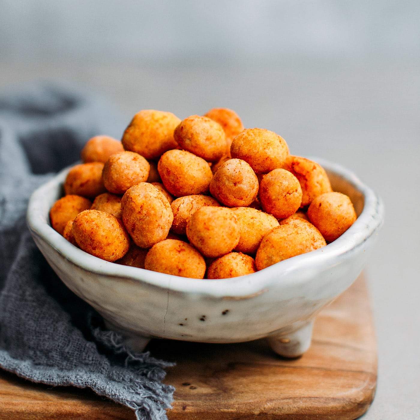 بادام زمینی عسلی