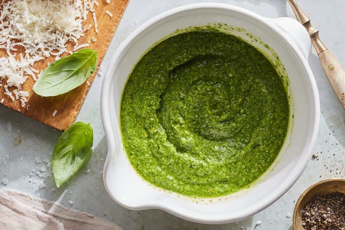 طرز تهیه سس پستو