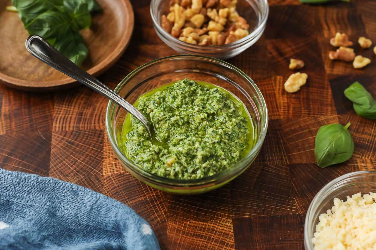 پستو آرگولا و گردو