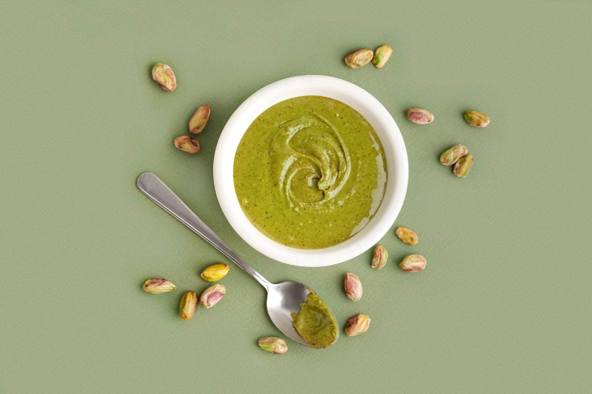 طرز تهیه کره پسته 