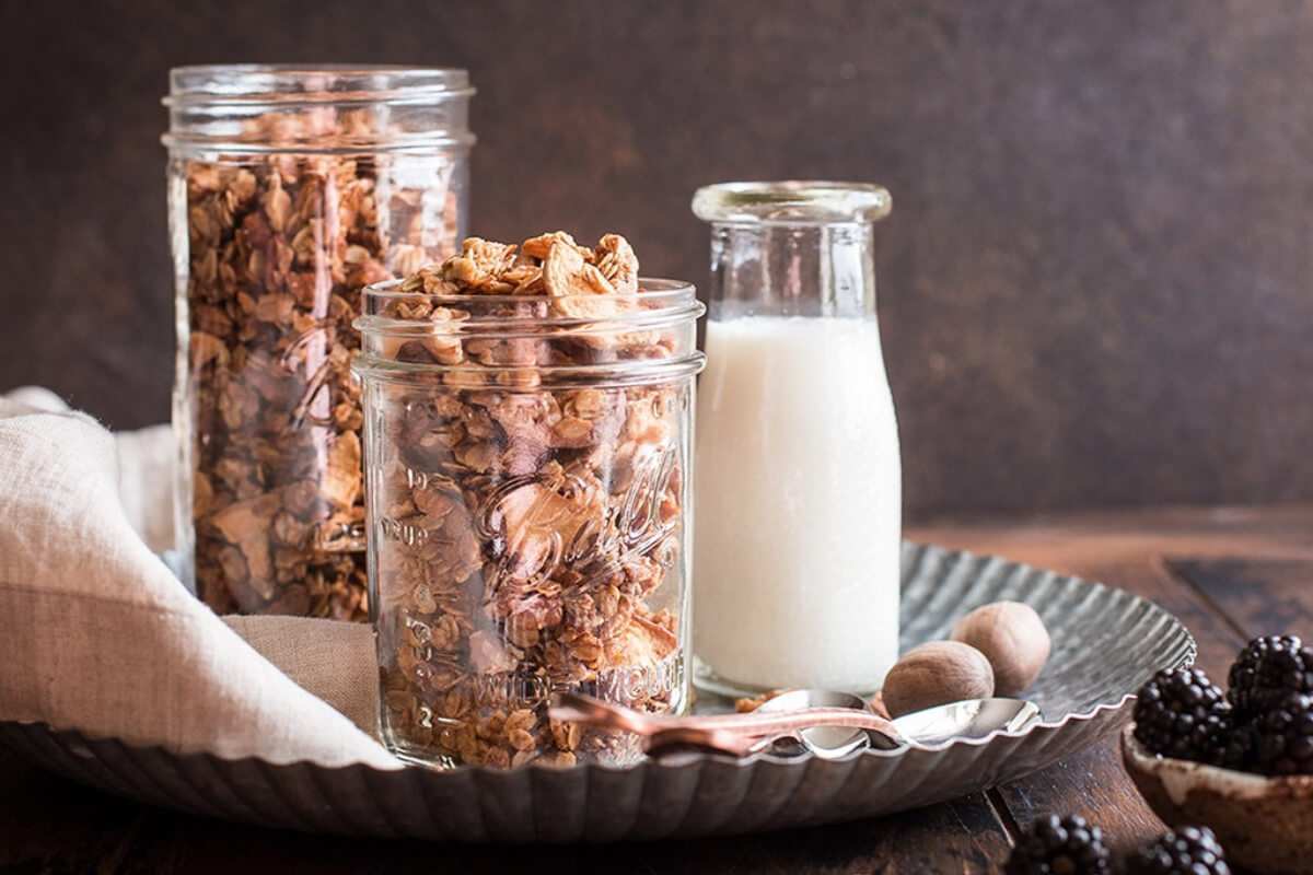 گرانولا صبحانه