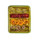 جعبه هدیه میوه رنگی از بالا زمینه سفید فام لند