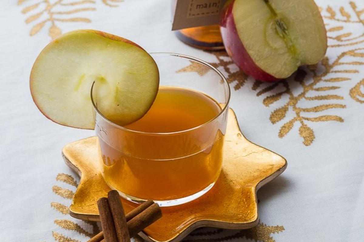 پانچ پای سیب