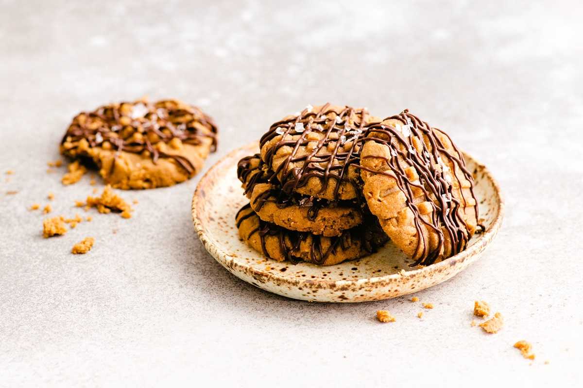 طرز تهیه کوکی رژیمی با استویا