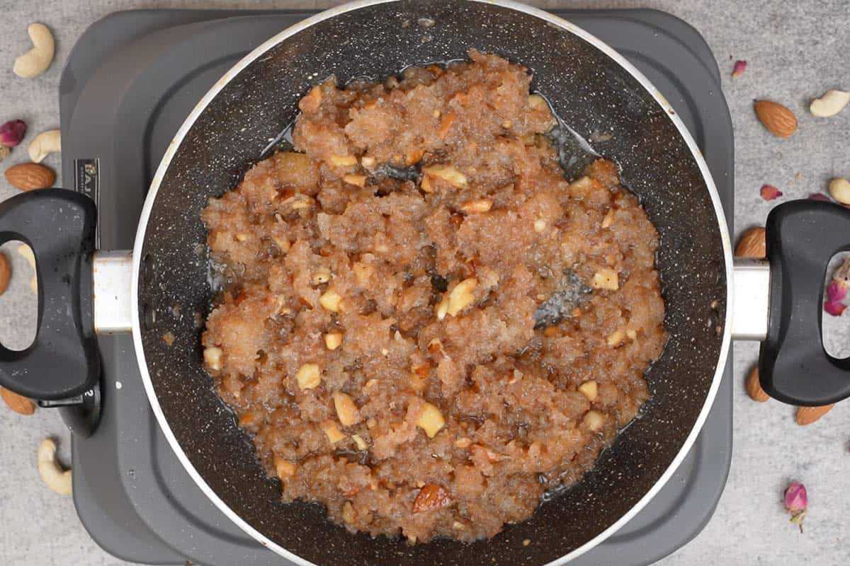 طرز تهیه حلوا گردویی