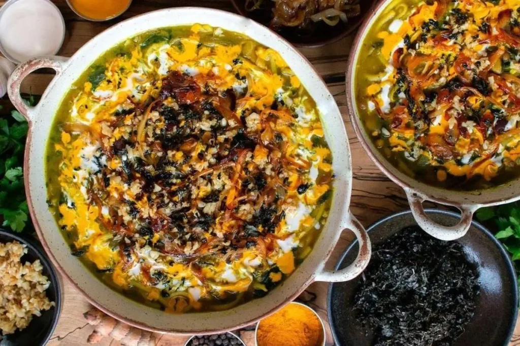 طرز تهیه آش ترخینه سنتی