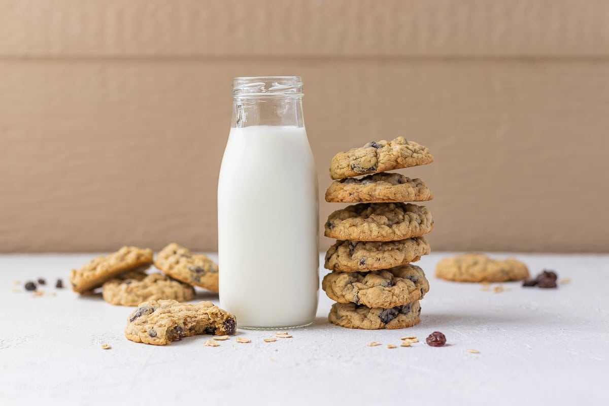 طرز تهیه شیرینی کشمشی ساده