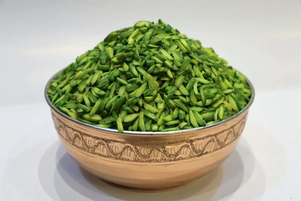 خلال پسته